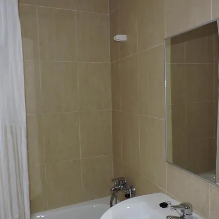 Lcd - Barcelona Apartment